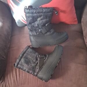 Northside Black Camo Kids Snow Boots
